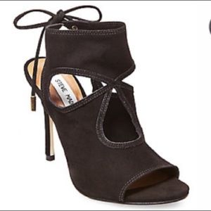 BNIB Steve Madden “SHARLIT” heels in Black Suede